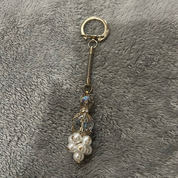 Vintage Aurora Borealis Crystal Pearl Keychain - Picture 6 of 6